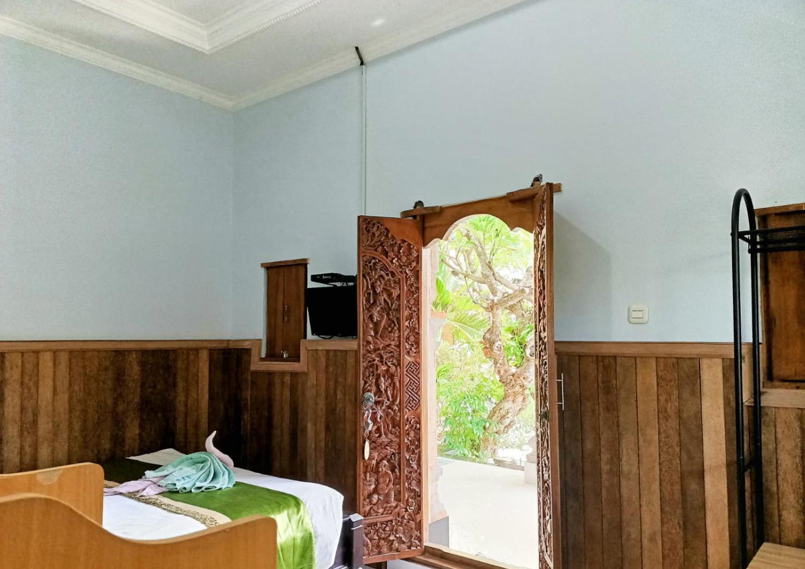Green Palace Homestay Batununggul Exterior foto